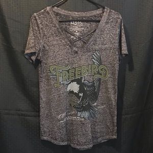 MED LYNYRD SKYNYRD GRAY FREEBIRD TEE Lyric Culture